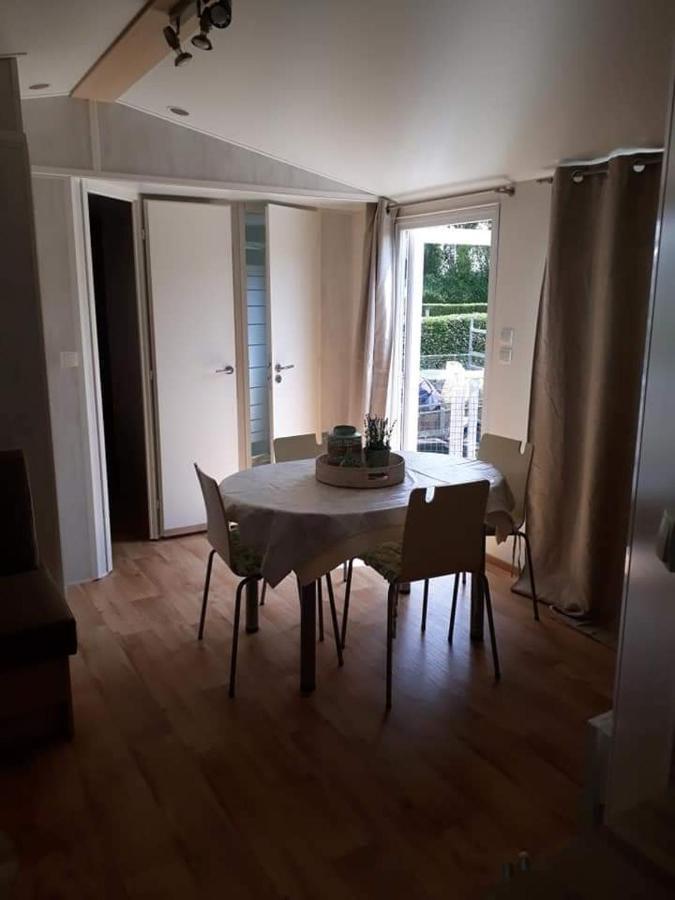 Luxueuze Stacaravan In Bredene Met Eigen Terras En Tuintje ภายนอก รูปภาพ