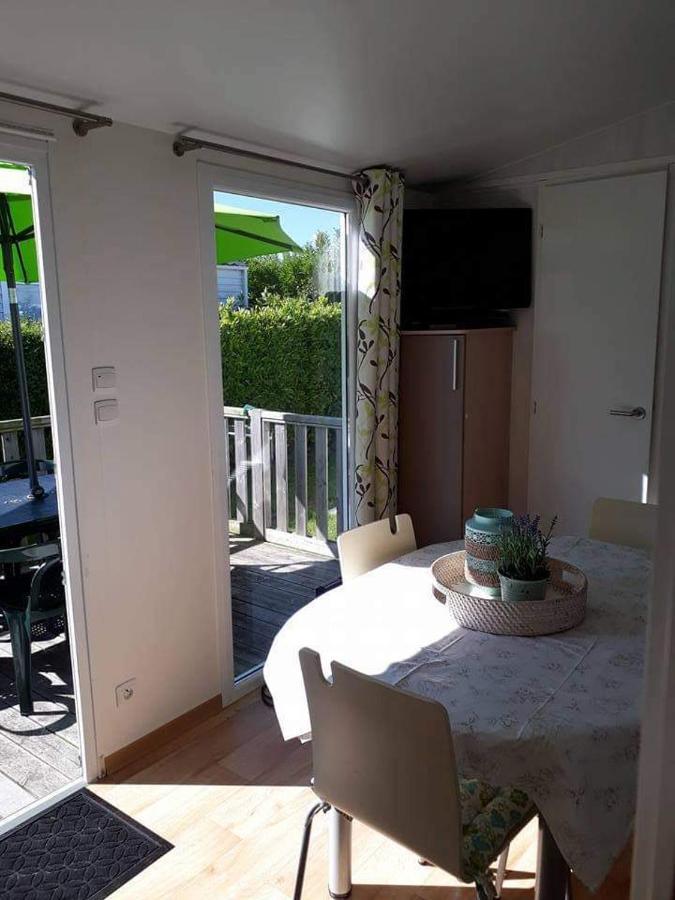 Luxueuze Stacaravan In Bredene Met Eigen Terras En Tuintje ภายนอก รูปภาพ